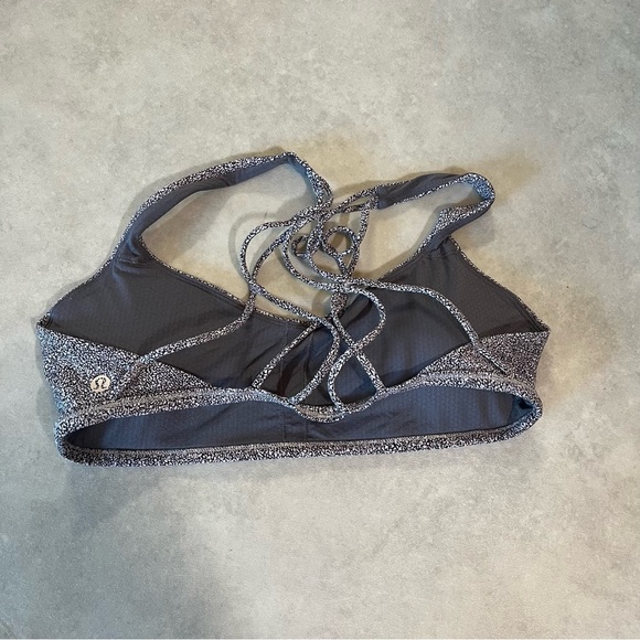 Lululemon sports bra. Size 10. Pads in. Crisscross back. Gray Black White - Picture 2 of 5